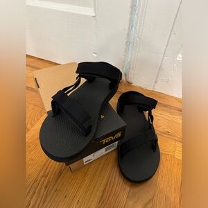 teva universal original size 8/8.5 NWT